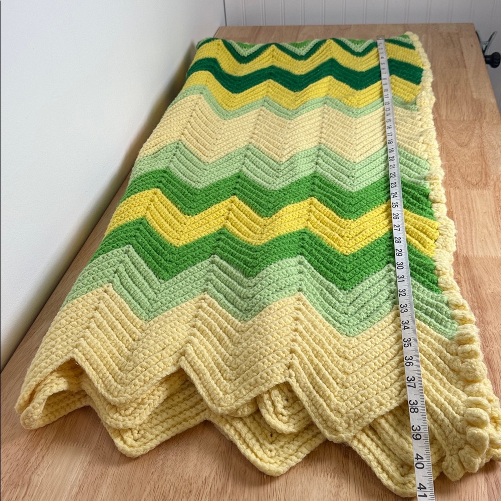 Chevron Patterned Throw Blanket in Green and Yellow - Picture 4 of 14